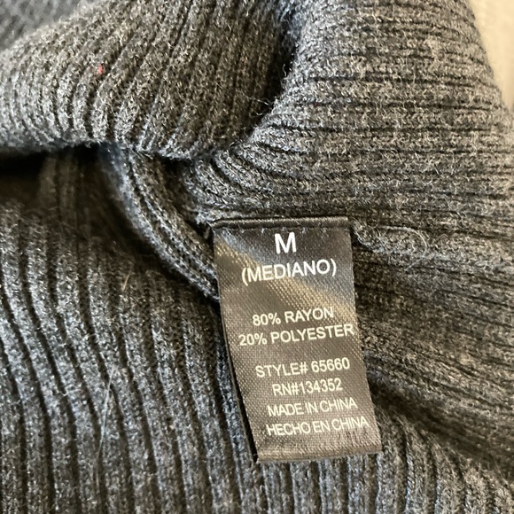 Charcoal gray turtleneck - Picture 4 of 4